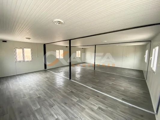 Teslim öncesi boş yemekhane salonu – Alfa Konteyner